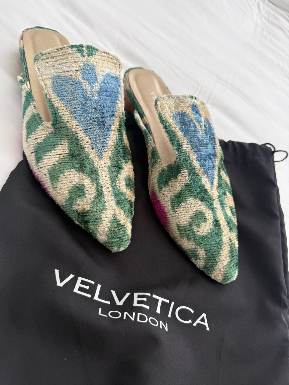 Vionic Green, Blue and Cream Patterned Pointed Mules. Brand New.